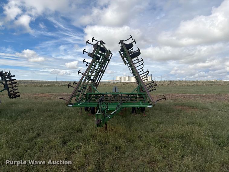 image for item EW4399 John Deere field cultivator