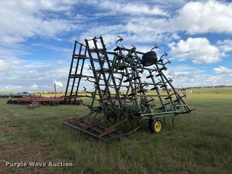 image for item EW4399 John Deere field cultivator