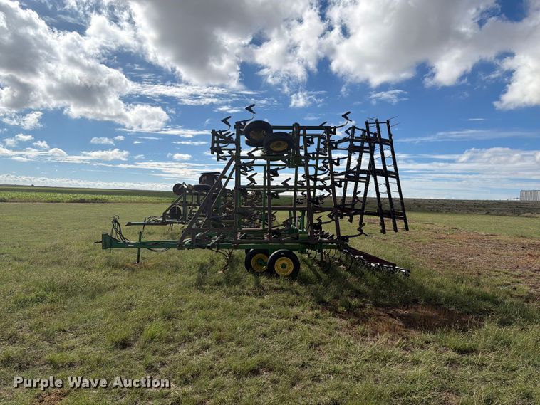 image for item EW4399 John Deere field cultivator