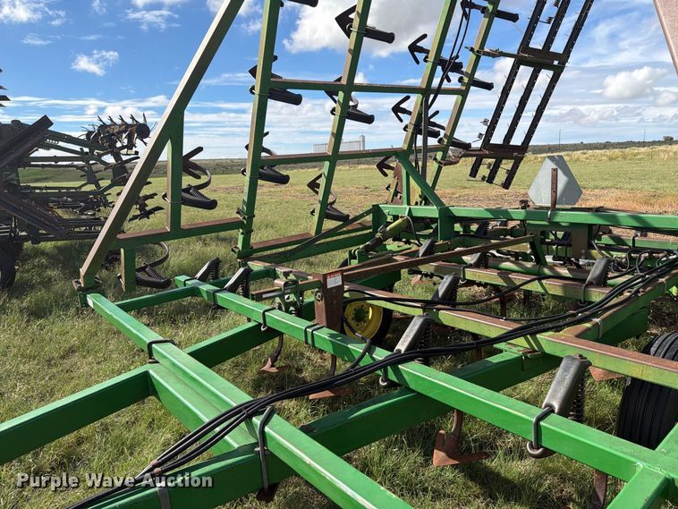 image for item EW4399 John Deere field cultivator