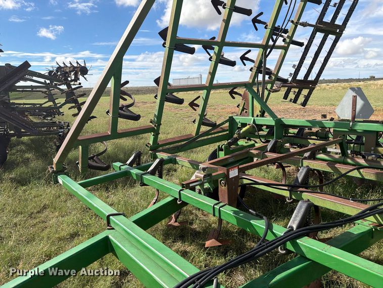 image for item EW4399 John Deere field cultivator