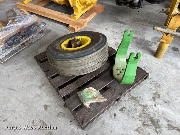 John Deere tricycle tractor front end