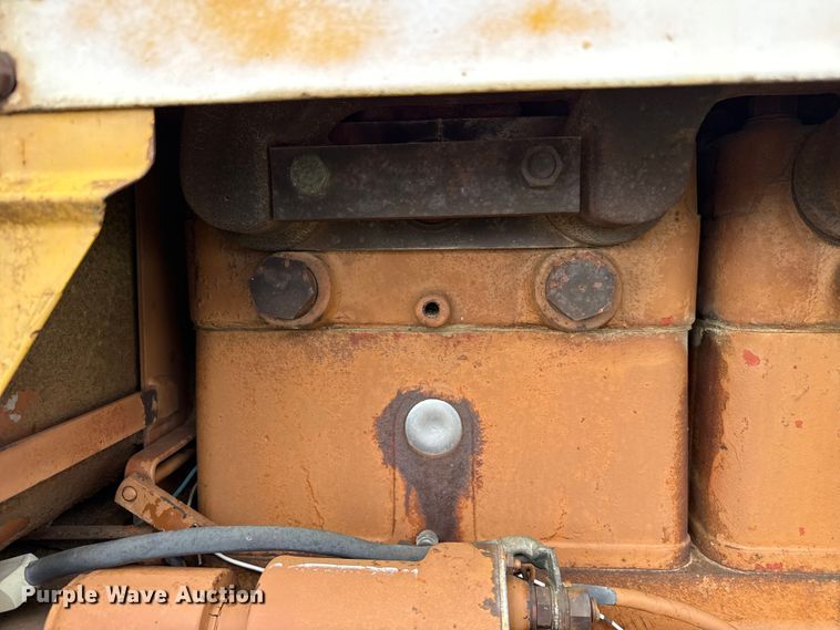 image for item EW4407 1966 Minneapolis Moline G-1000 tractor