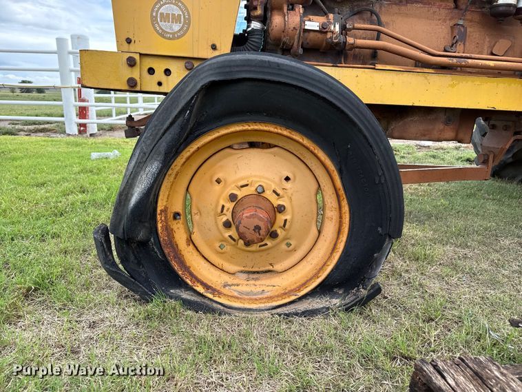 image for item EW4407 1966 Minneapolis Moline G-1000 tractor