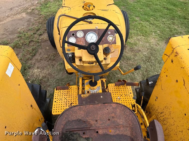 image for item EW4408 1967 Minneapolis Moline G-900 tractor