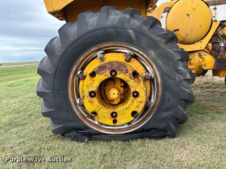 image for item EW4408 1967 Minneapolis Moline G-900 tractor