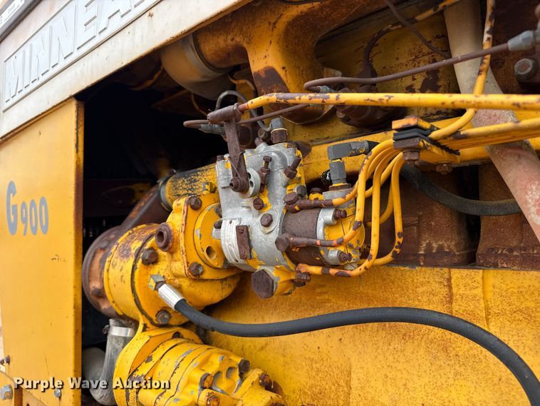 image for item EW4409 1967 Minneapolis Moline G-900 tractor