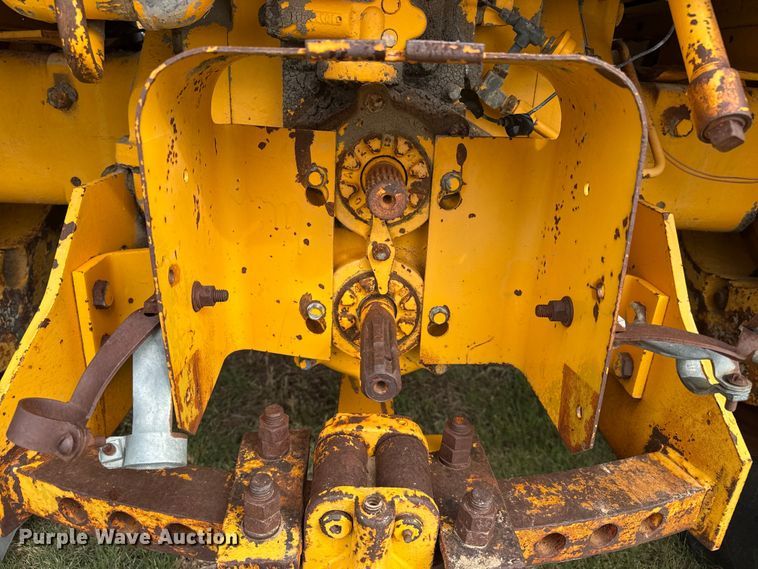 image for item EW4409 1967 Minneapolis Moline G-900 tractor