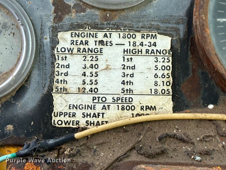 image for item EW4409 1967 Minneapolis Moline G-900 tractor