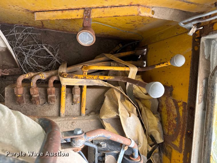 image for item EW4409 1967 Minneapolis Moline G-900 tractor