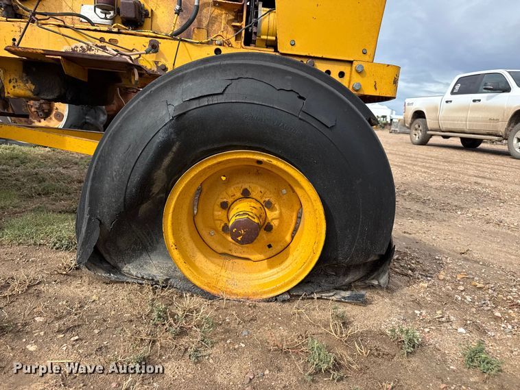 image for item EW4409 1967 Minneapolis Moline G-900 tractor