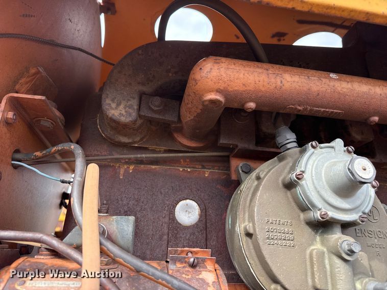 image for item EW4410 Minneapolis Moline G VI tractor