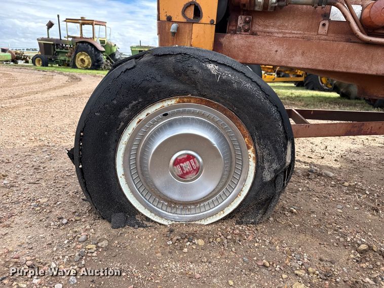 image for item EW4410 Minneapolis Moline G VI tractor