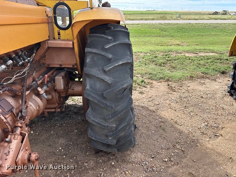 image for item EW4410 Minneapolis Moline G VI tractor