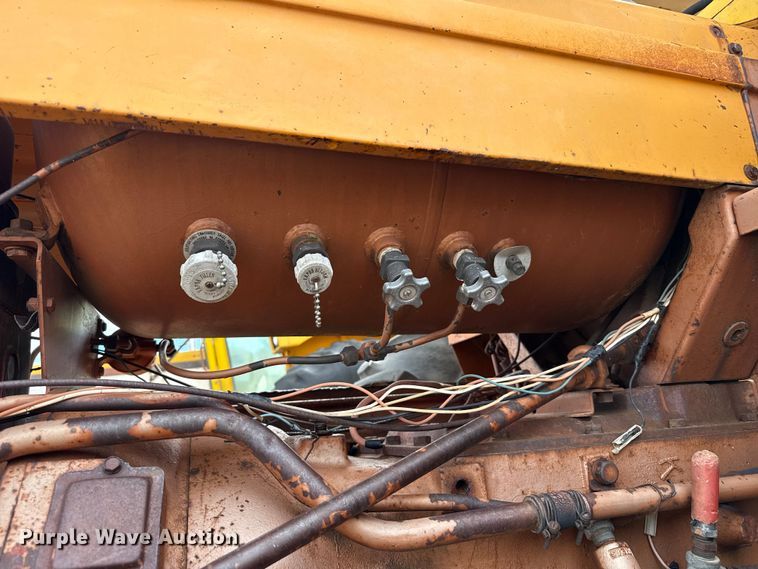 image for item EW4410 Minneapolis Moline G VI tractor