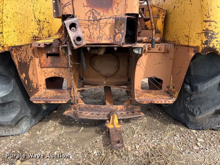 image for item EW4411 Minneapolis Moline G705 tractor