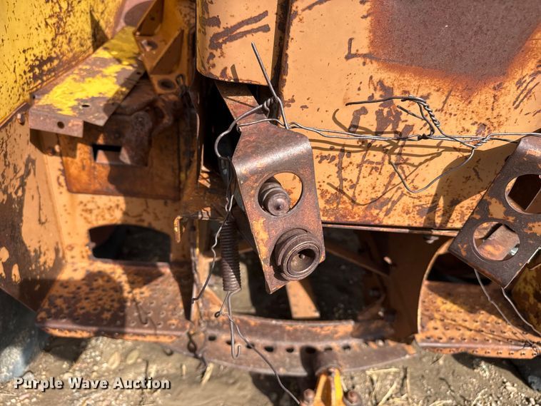 image for item EW4411 Minneapolis Moline G705 tractor