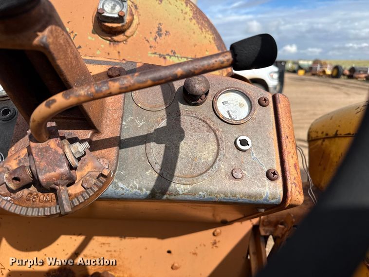 image for item EW4411 Minneapolis Moline G705 tractor