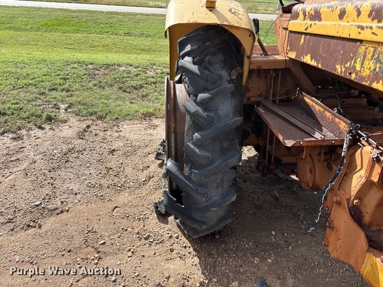 image for item EW4411 Minneapolis Moline G705 tractor