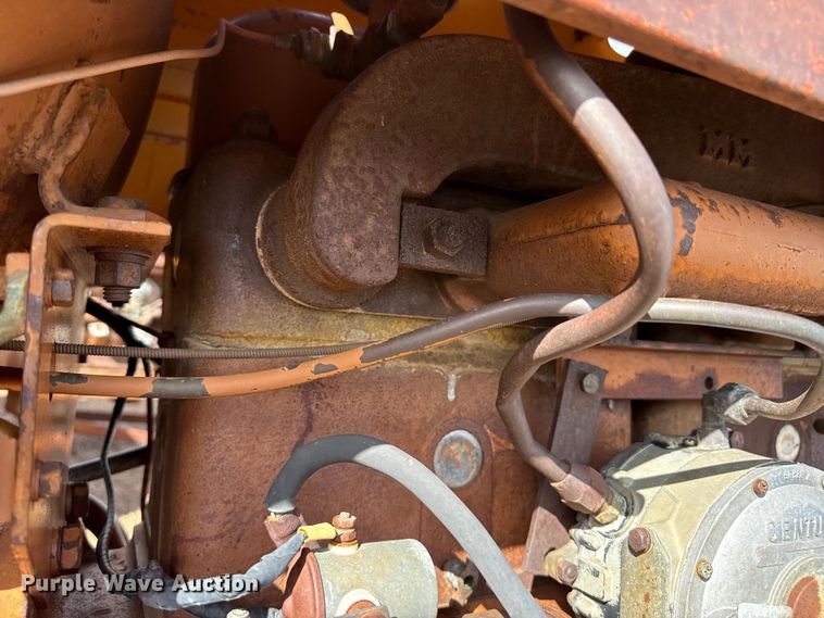image for item EW4412 Minneapolis Moline G VI tractor