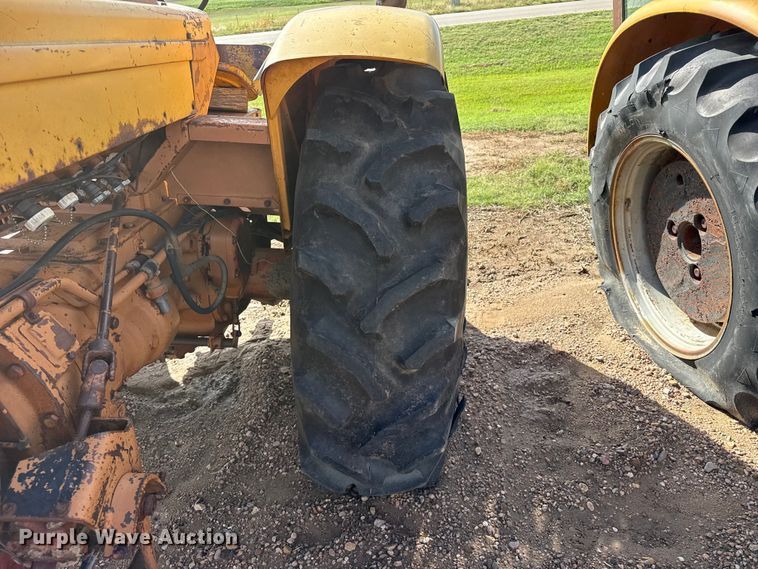 image for item EW4412 Minneapolis Moline G VI tractor