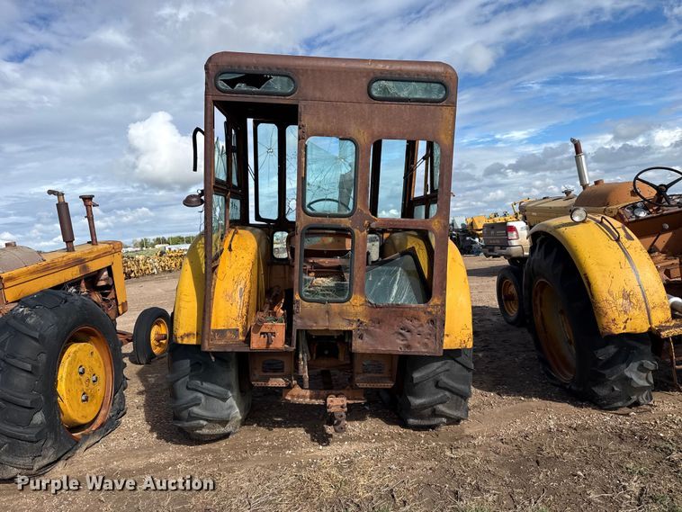 image for item EW4413 Minneapolis Moline G VI tractor