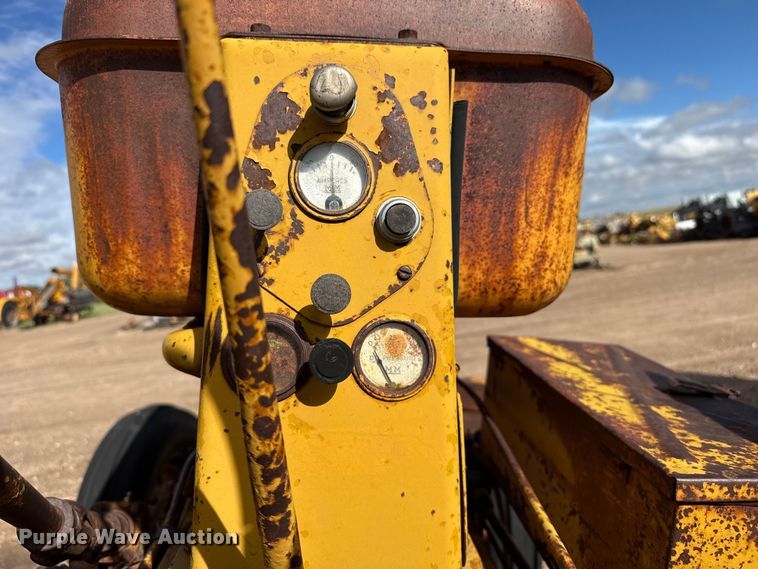 image for item EW4416 1948 Minneapolis Moline GTB tractor