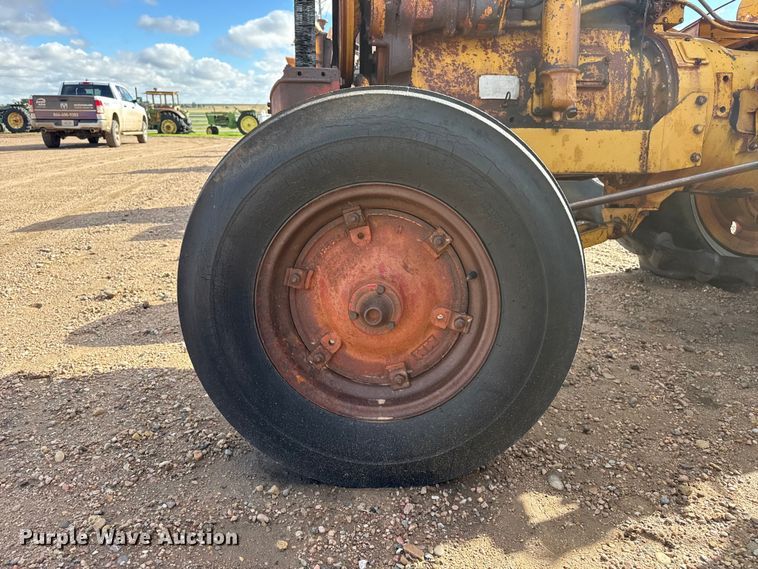 image for item EW4416 1948 Minneapolis Moline GTB tractor