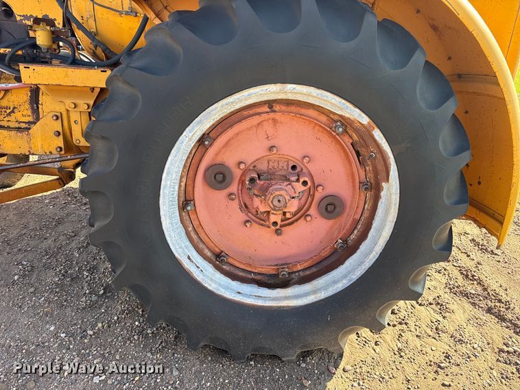 image for item EW4417 1958 Minneapolis Moline GB tractor