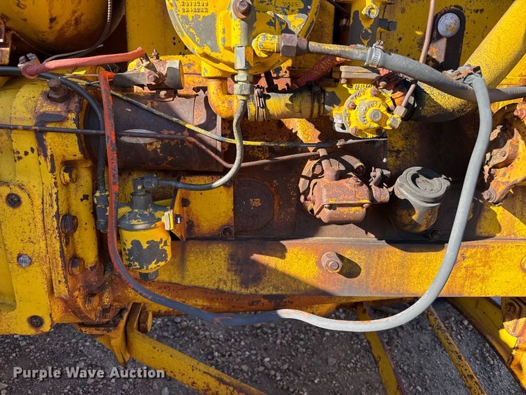 image for item EW4418 Minneapolis Moline U tractor