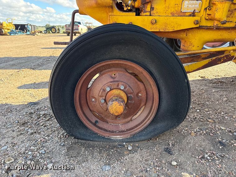 image for item EW4418 Minneapolis Moline U tractor