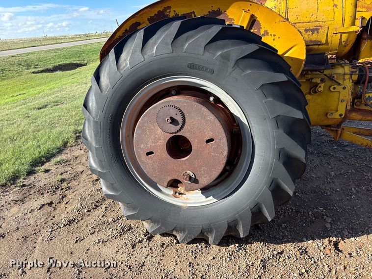 image for item EW4418 Minneapolis Moline U tractor