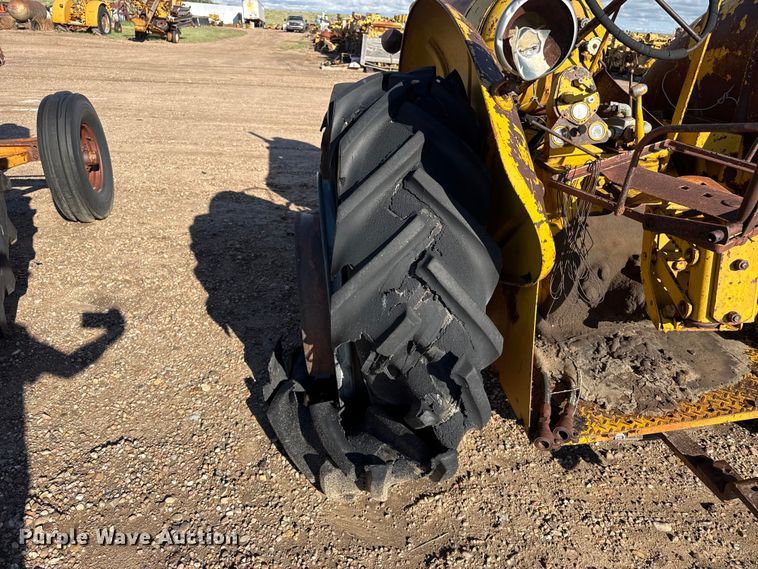 image for item EW4418 Minneapolis Moline U tractor