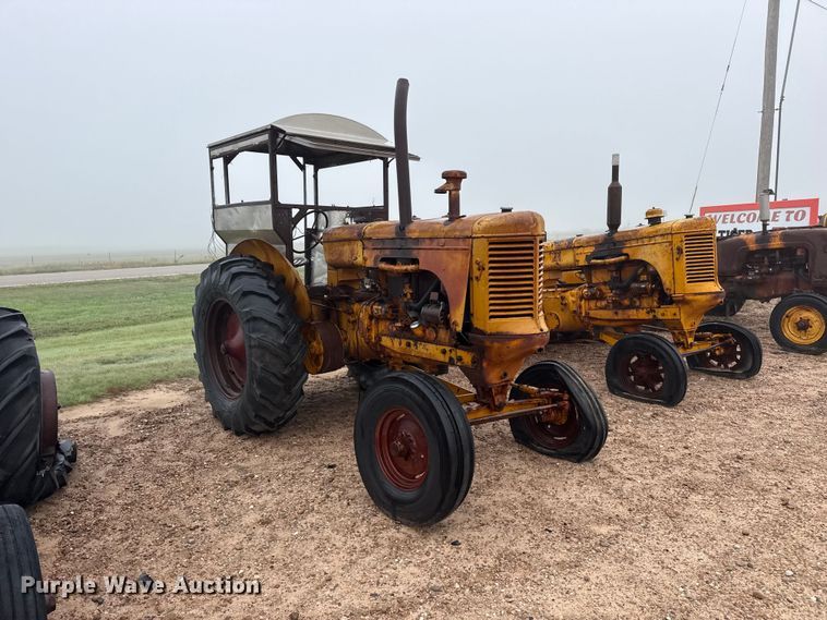 image for item EW4419 1948 Minneapolis Moline UTS tractor