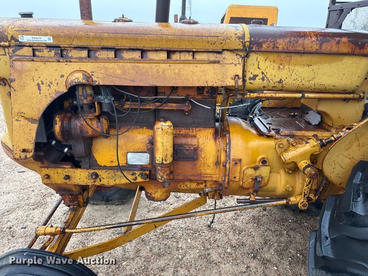 image for item EW4419 1948 Minneapolis Moline UTS tractor