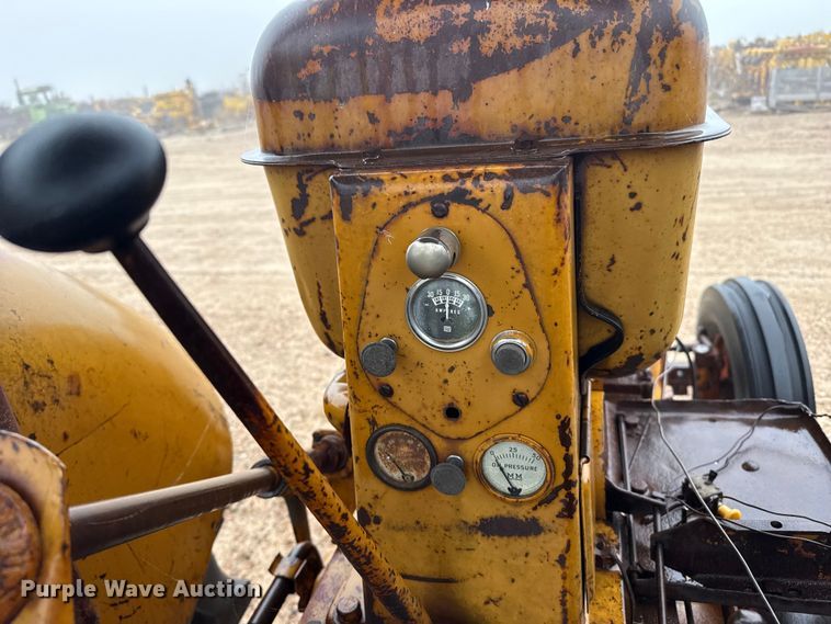 image for item EW4419 1948 Minneapolis Moline UTS tractor