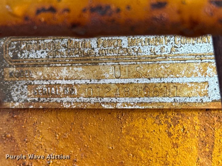 image for item EW4419 1948 Minneapolis Moline UTS tractor