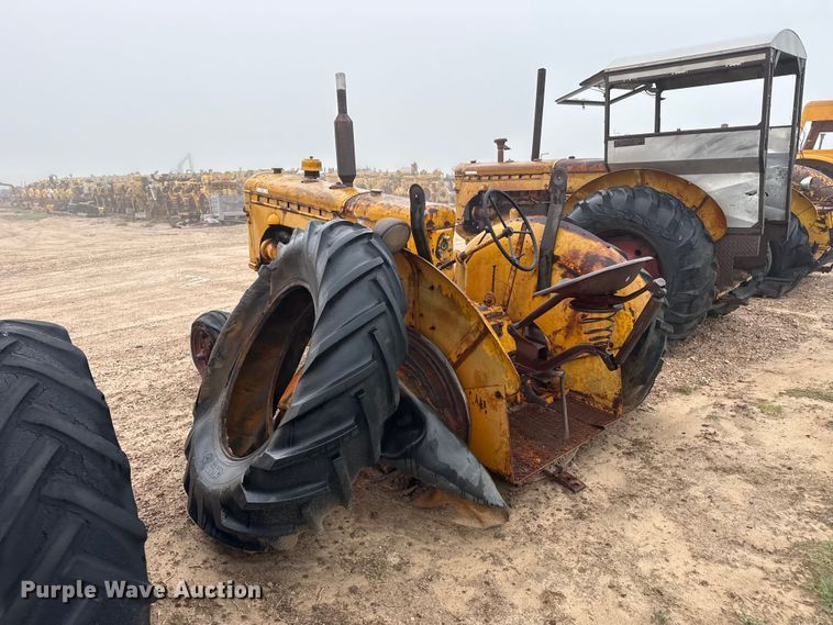 image for item EW4420 1948 Minneapolis Moline UTS tractor