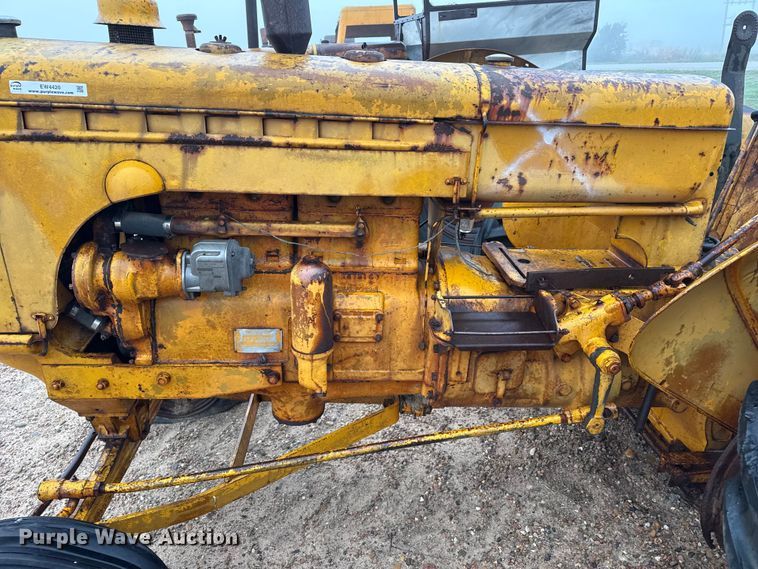 image for item EW4420 1948 Minneapolis Moline UTS tractor