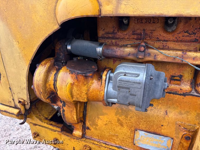 image for item EW4420 1948 Minneapolis Moline UTS tractor