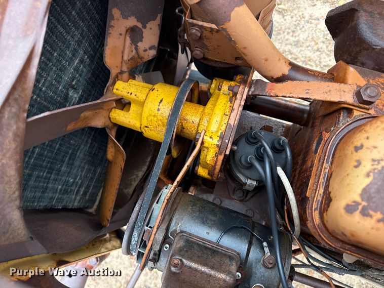 image for item EW4421 1963 Minneapolis Moline Jet Star 2 tractor