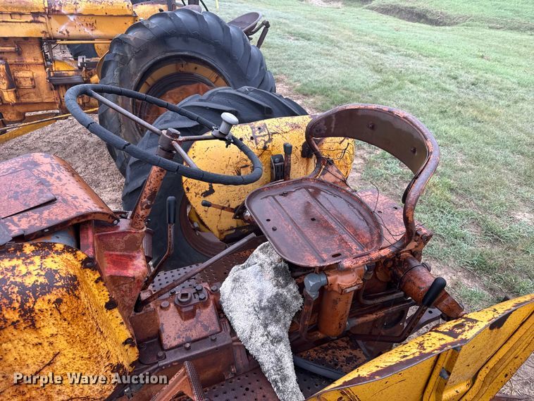image for item EW4421 1963 Minneapolis Moline Jet Star 2 tractor