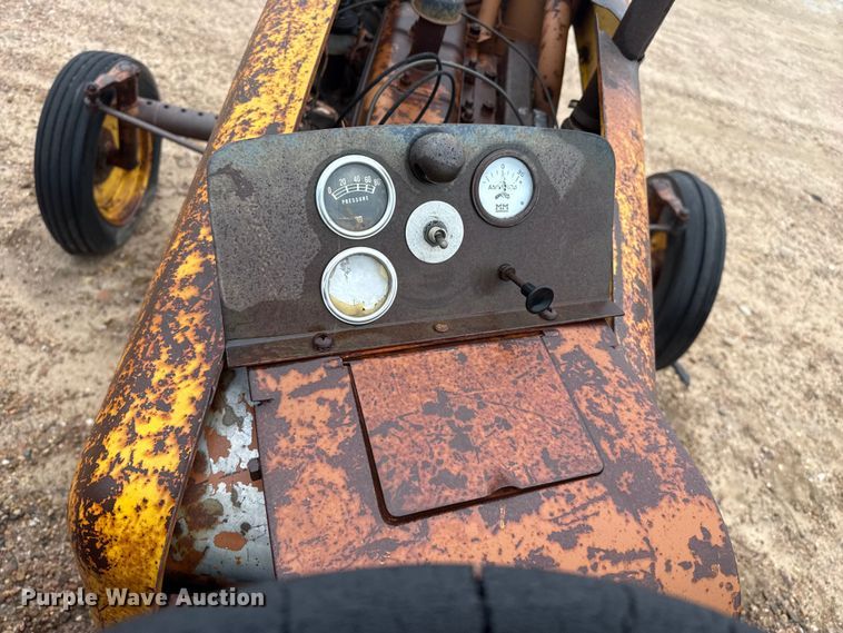 image for item EW4421 1963 Minneapolis Moline Jet Star 2 tractor