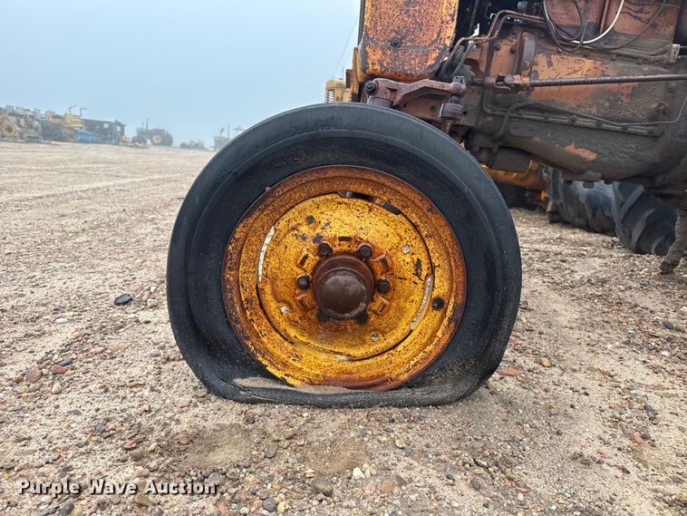 image for item EW4421 1963 Minneapolis Moline Jet Star 2 tractor