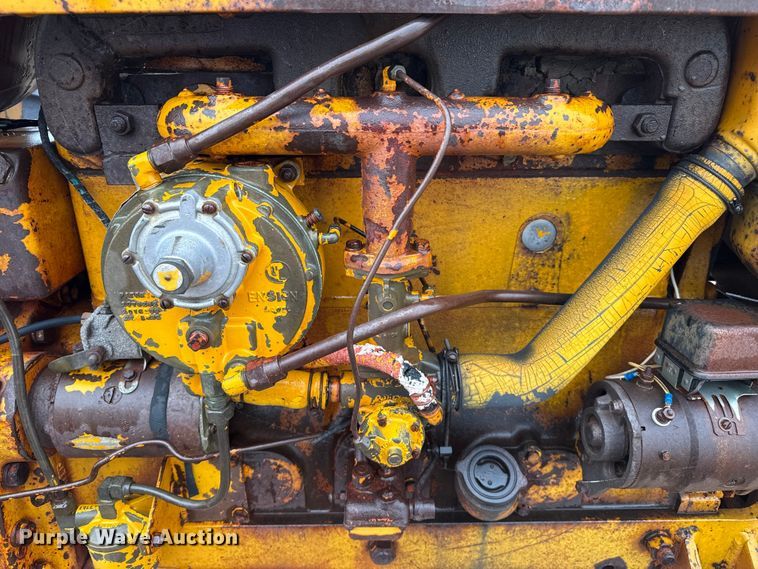 image for item EW4422 1955 Minneapolis Moline UB tractor