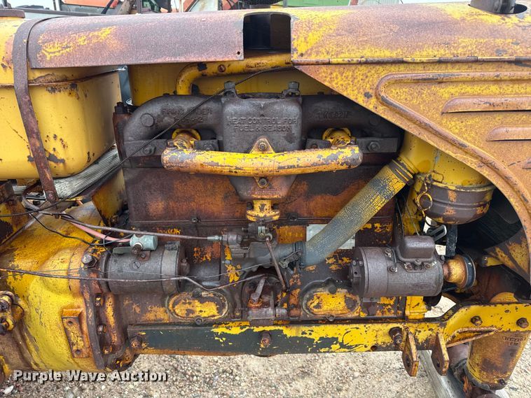 image for item EW4423 1940 Minneapolis Moline UTU tractor
