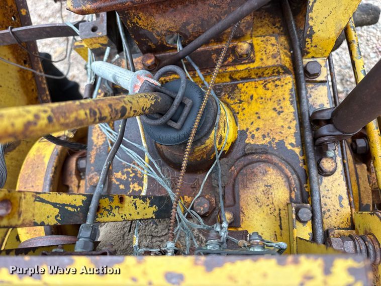 image for item EW4423 1940 Minneapolis Moline UTU tractor