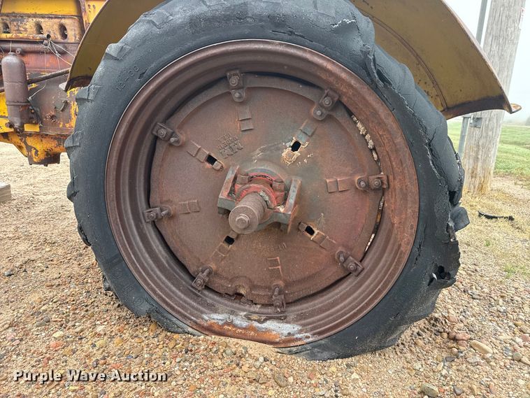 image for item EW4423 1940 Minneapolis Moline UTU tractor