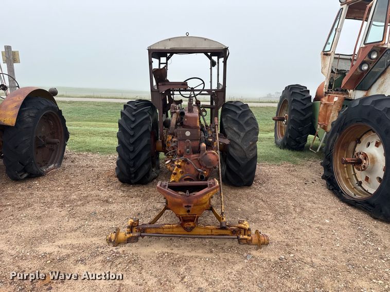 image for item EW4424 1949 Minneapolis Moline UTS tractor
