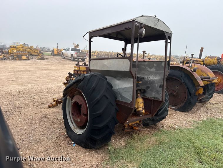 image for item EW4424 1949 Minneapolis Moline UTS tractor